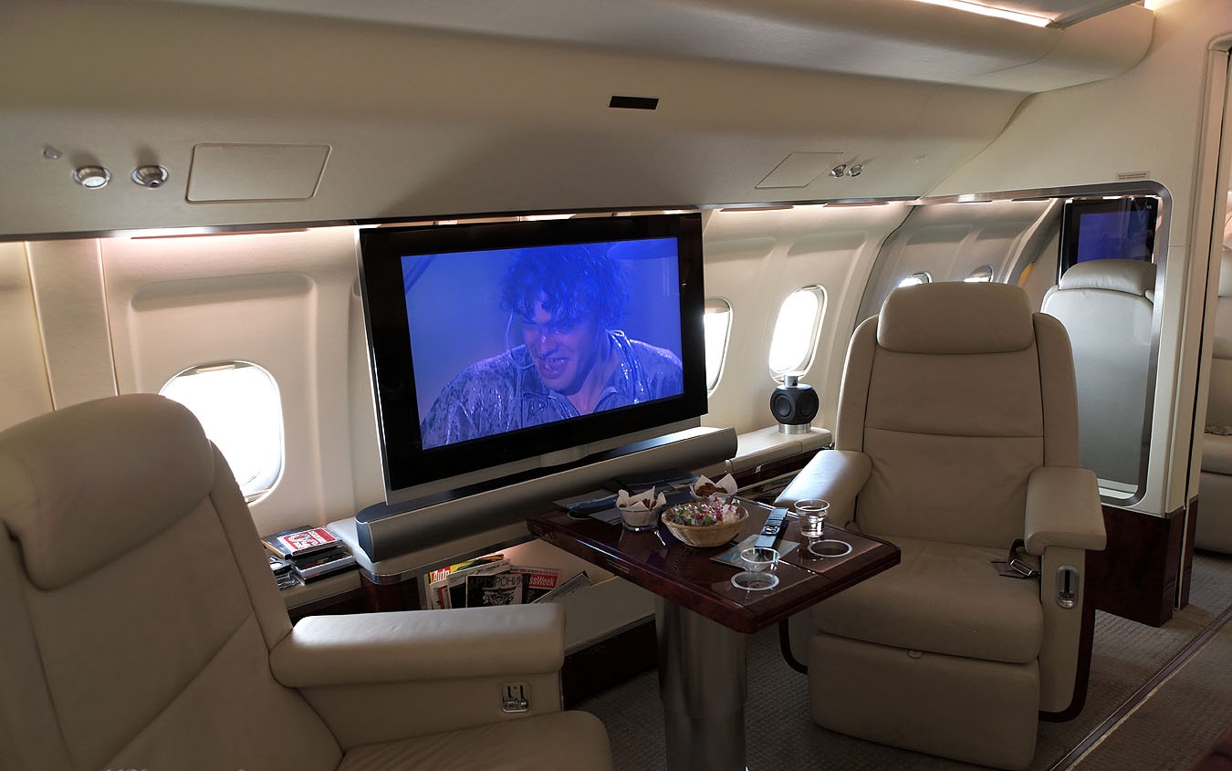 cabina Avro Business Jet